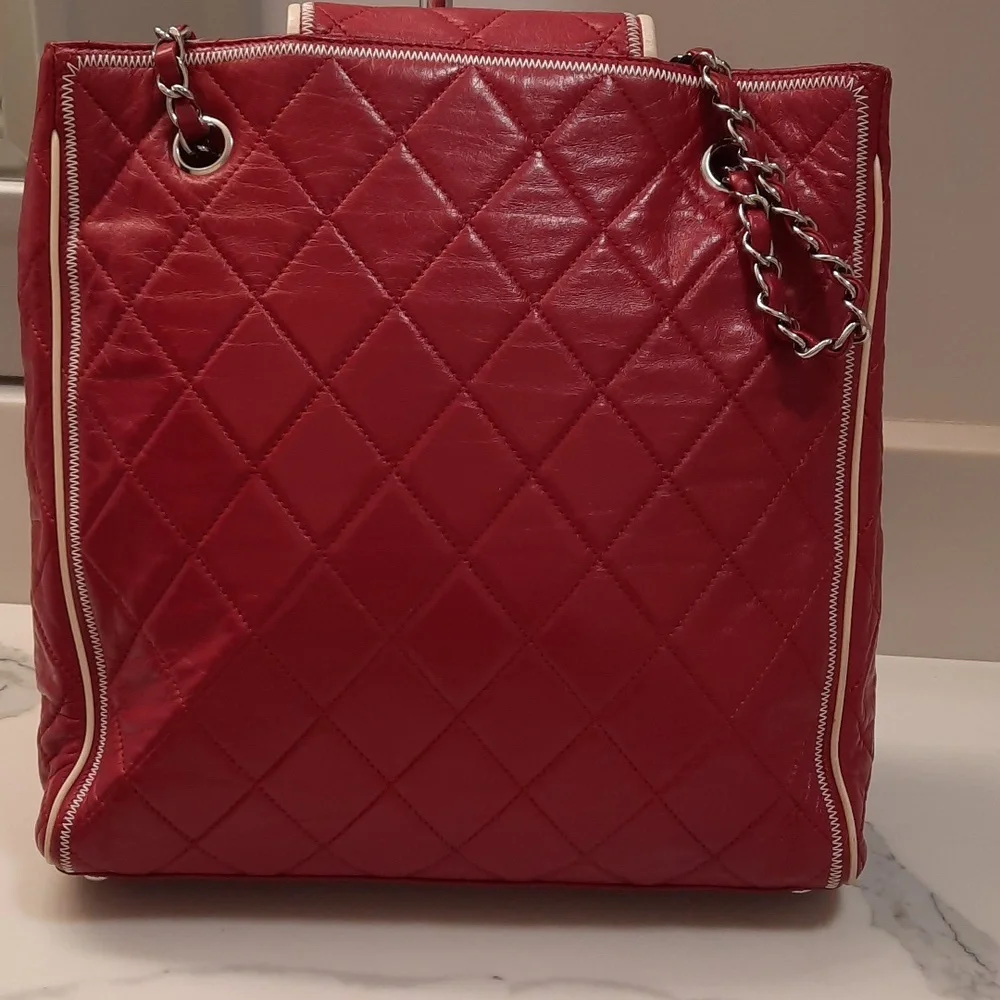 Authentic chanel lambskin North South accordion bag and matching stitch wallet. - Picture 9 of 16